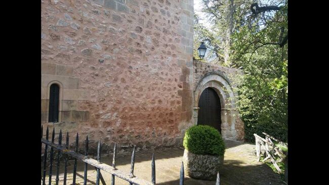 Fachada norte de parte de la nave y claustro de San Polo.